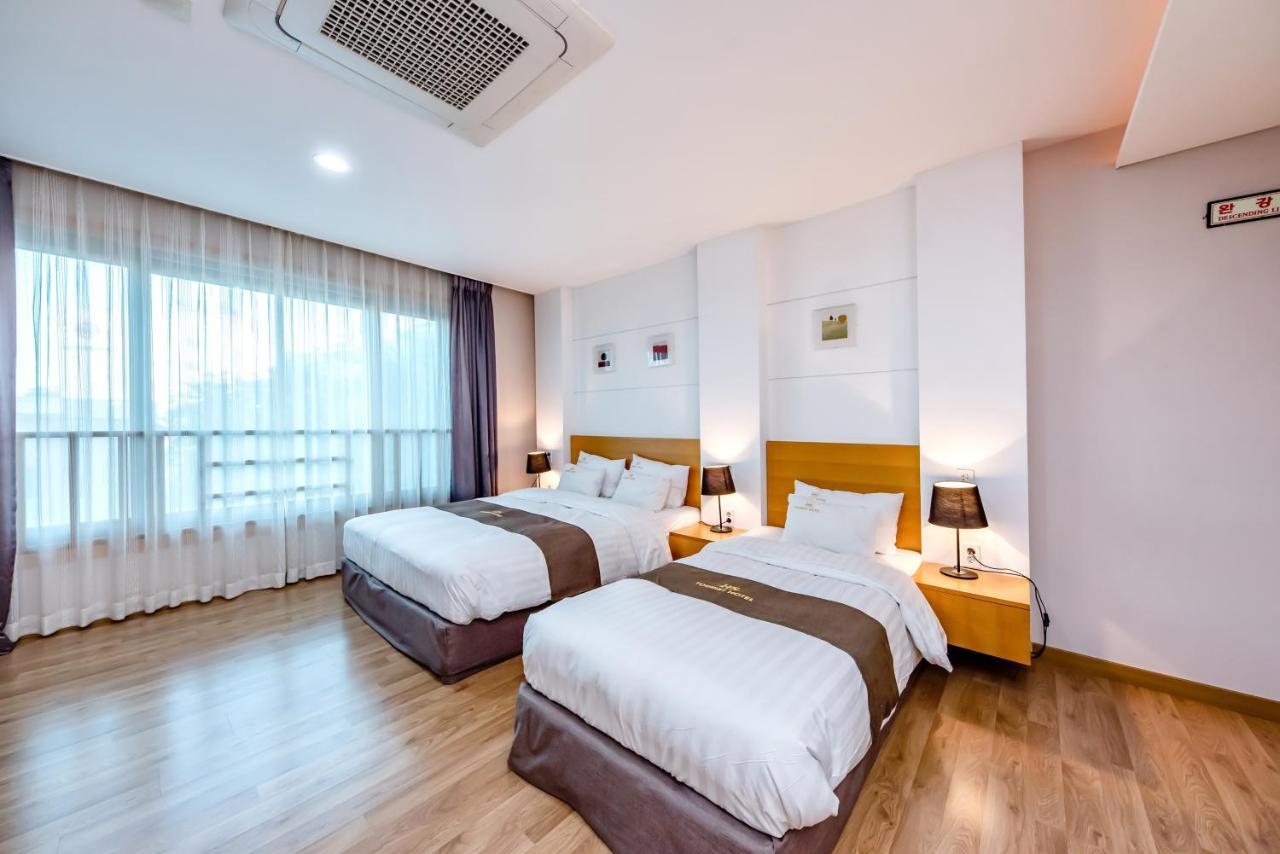 Hs Tourist Hotel Йосу Экстерьер фото