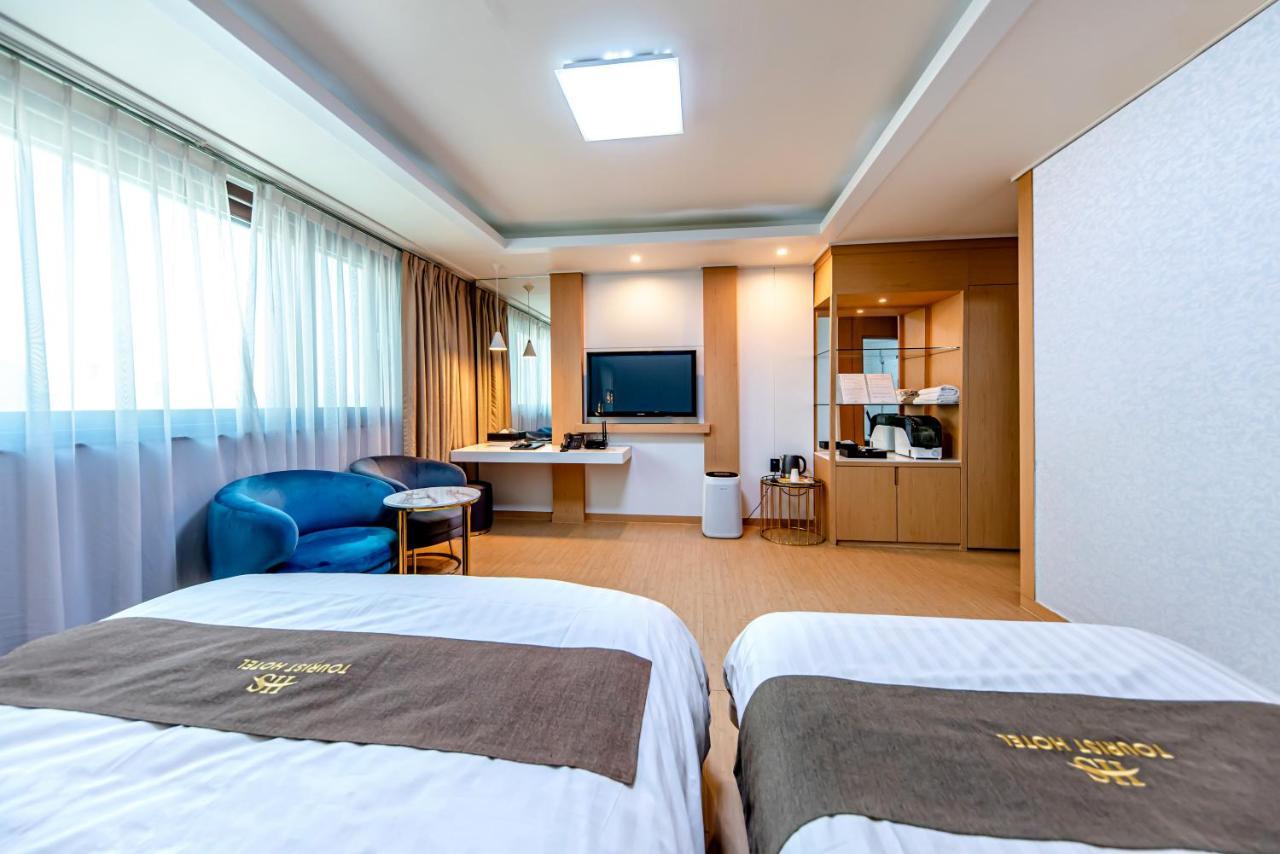 Hs Tourist Hotel Йосу Экстерьер фото