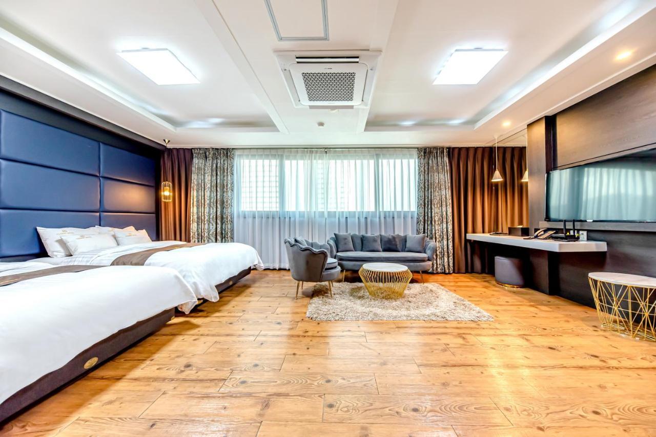 Hs Tourist Hotel Йосу Экстерьер фото
